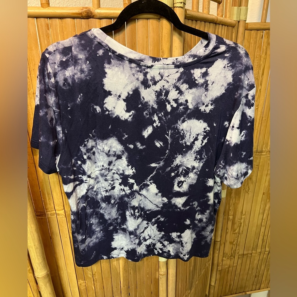 Honeydew brand. Small. Blue and white.